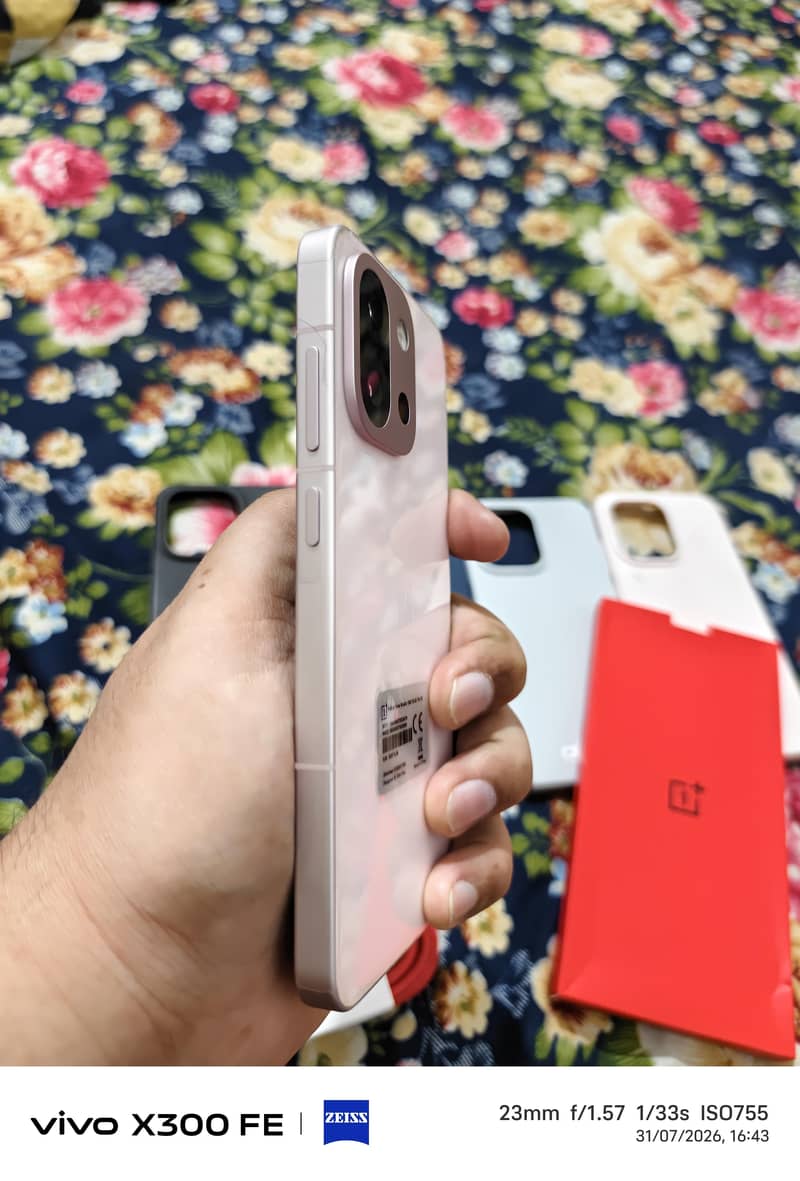 One Plus 13s 4