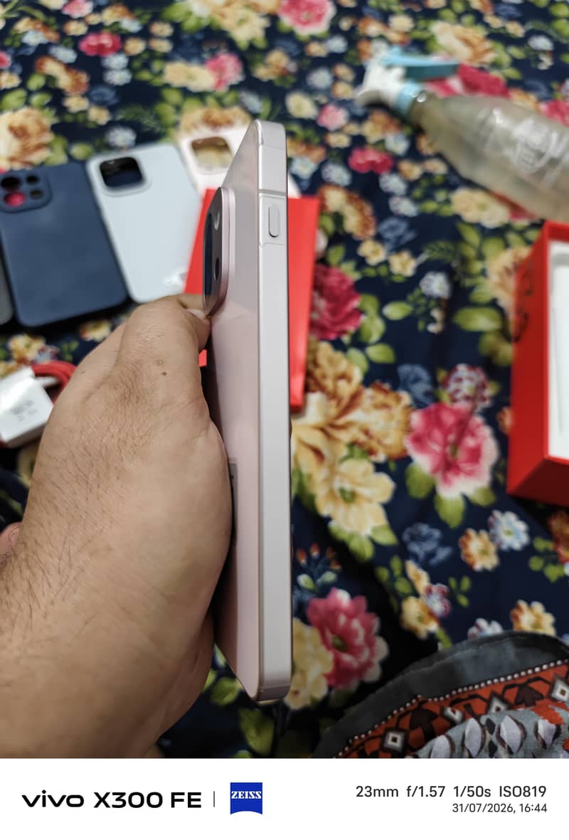 One Plus 13s 5