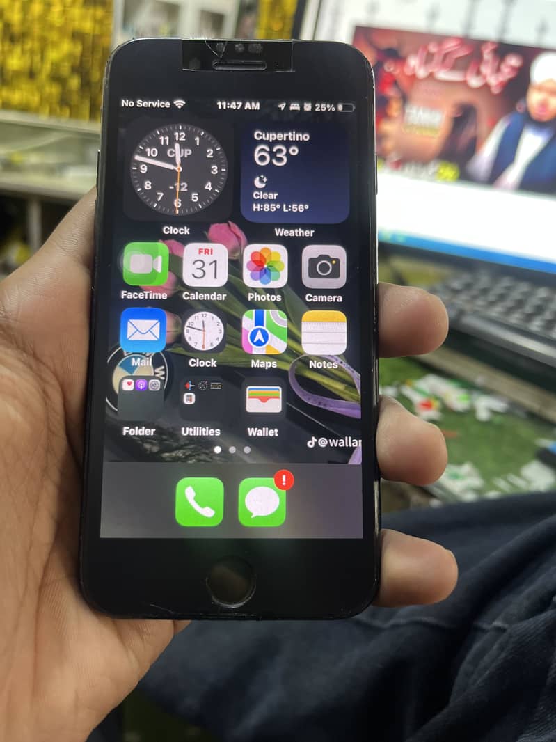 Apple iPhone 7 0