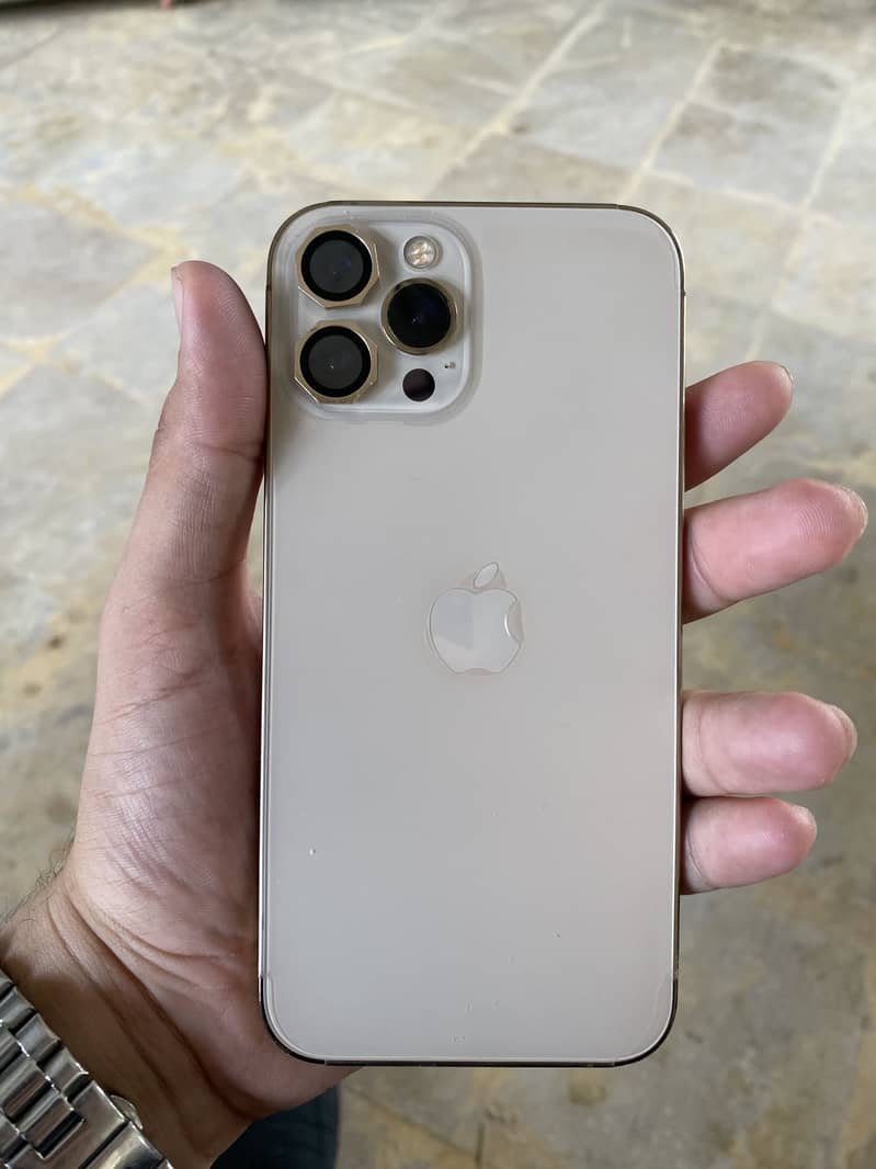 Apple iPhone 12 Pro Max 3