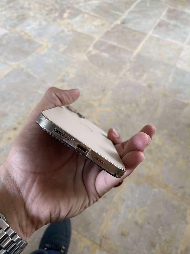 Apple iPhone 12 Pro Max 7