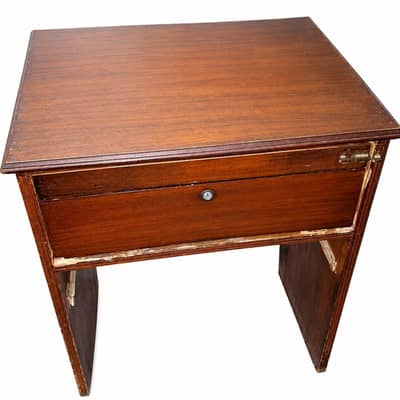 Strong Table in great condition for urgent sale!!!!