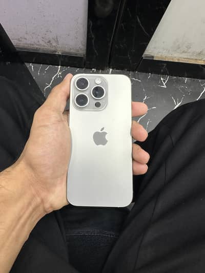 Apple iPhone 15 Pro jv