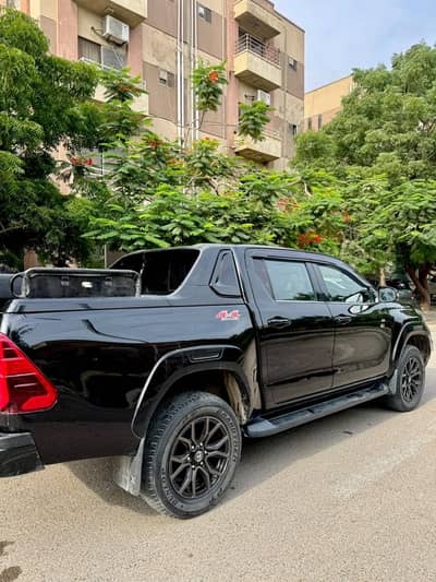Toyota Hilux Revo GR 2023