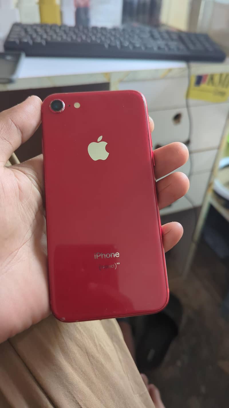 Apple iPhone 8 1