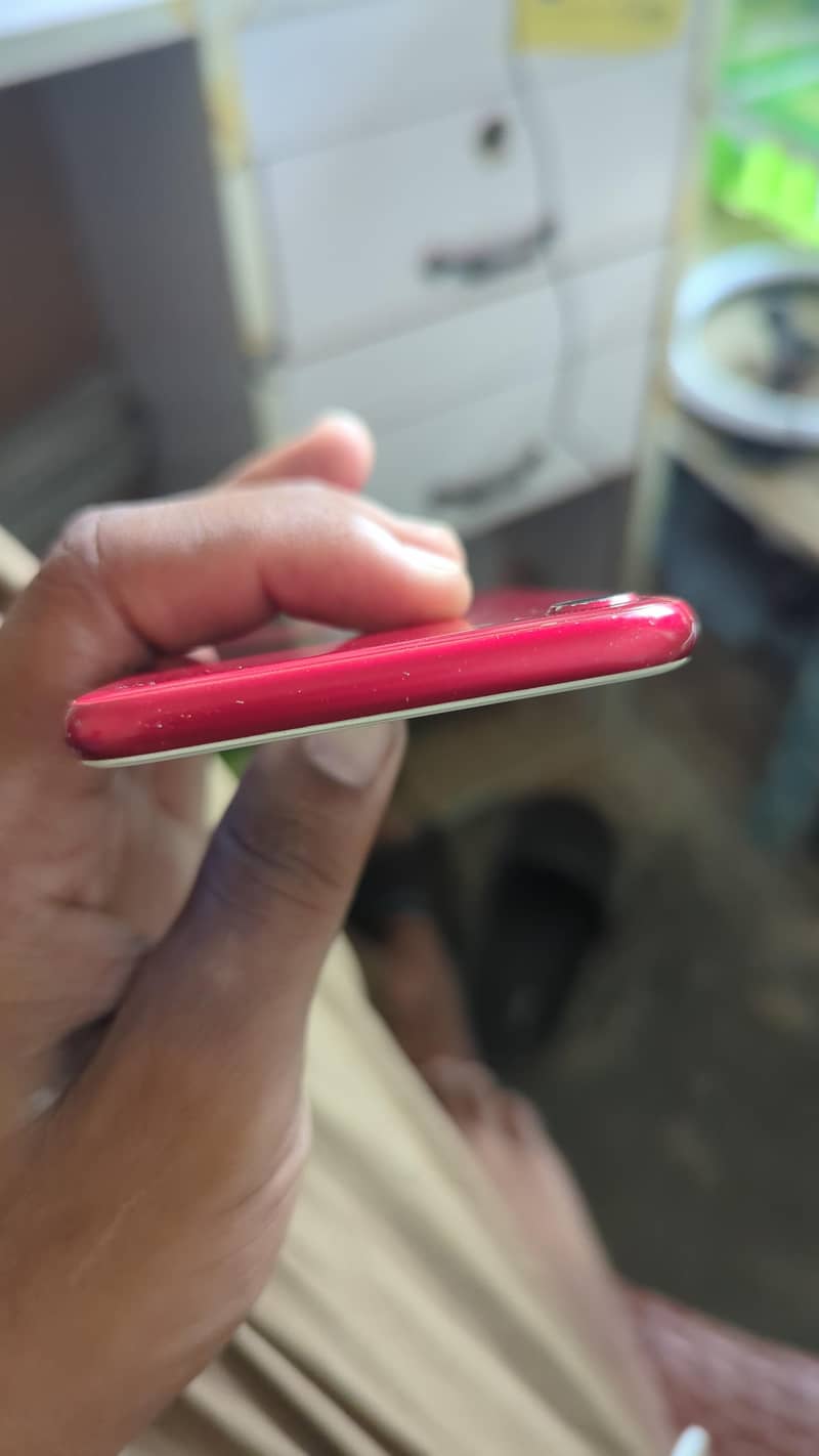 Apple iPhone 8 3