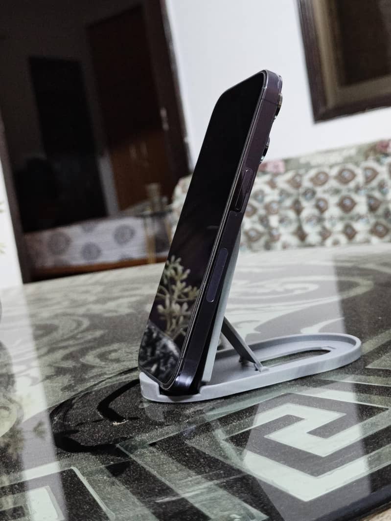 Apple iPhone 14 Pro 4