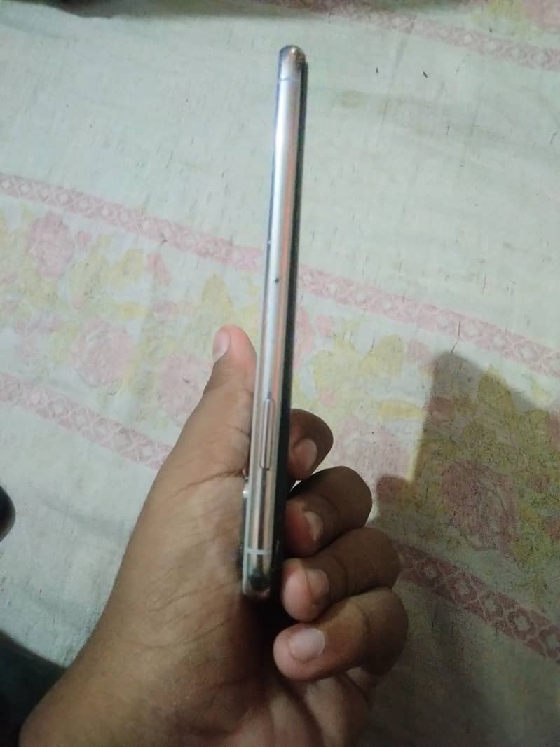 Apple iPhone X 2