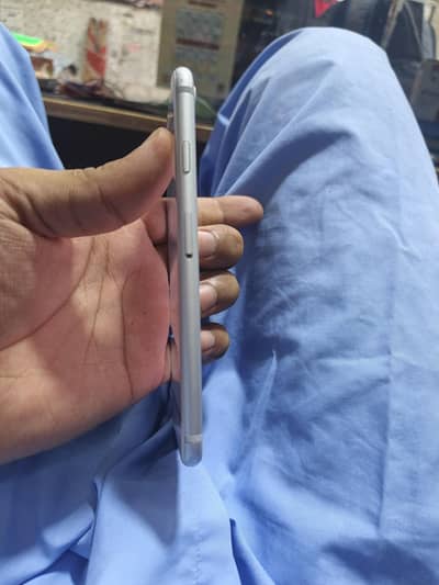 Apple iPhone 7