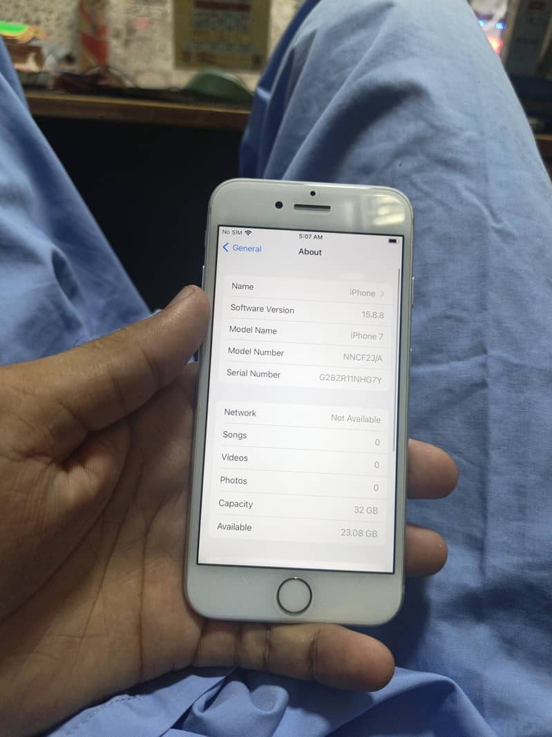 Apple iPhone 7 7