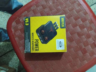 ye ap ke mobile ko bhe charge karta ha