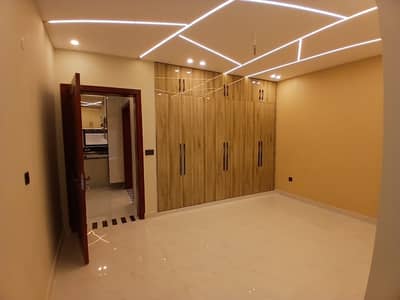 G9/3 Ground portion available for rent