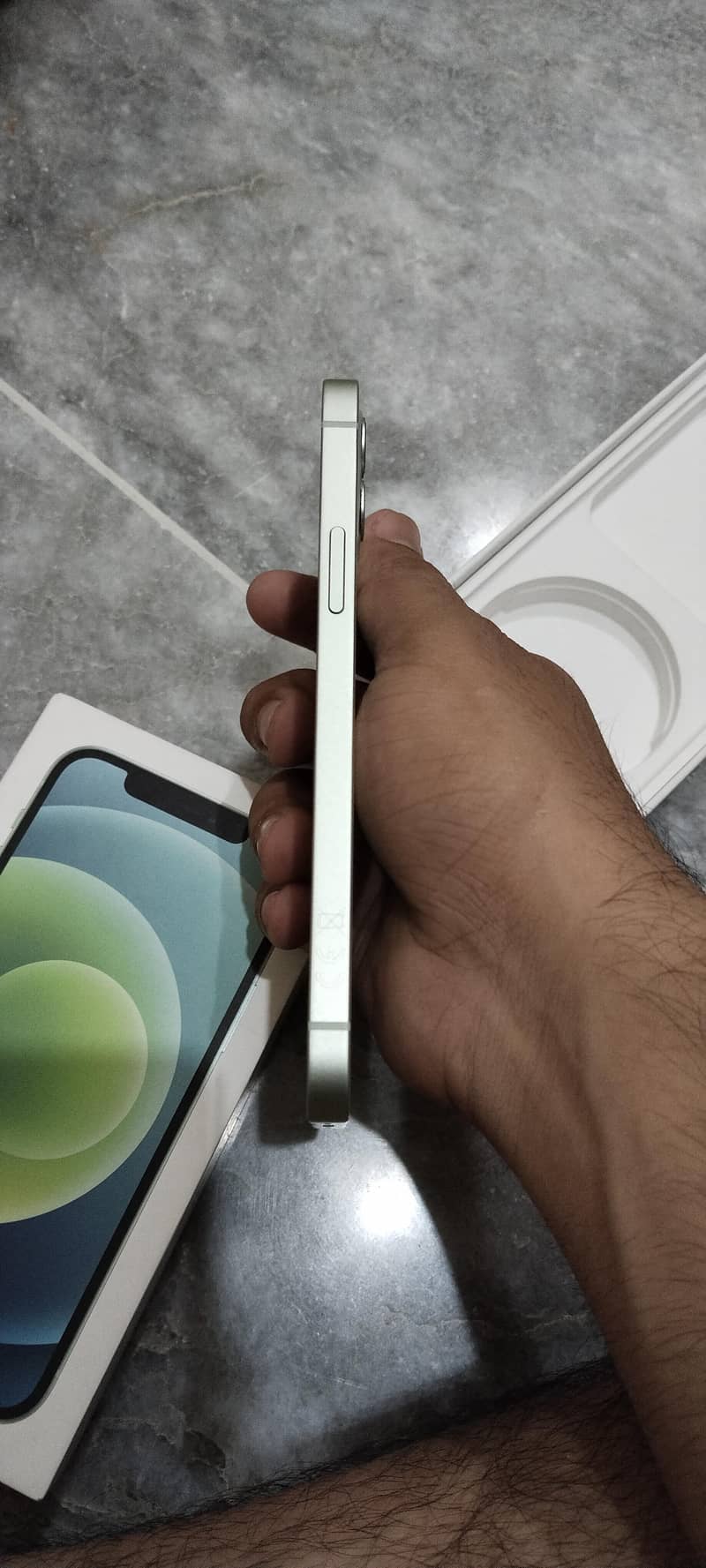 Apple iPhone 12 2