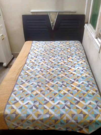 I'm selling my single bed