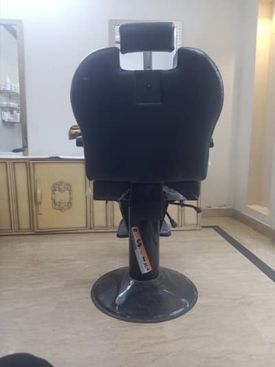 hydraulic Barber chair- urgent sale