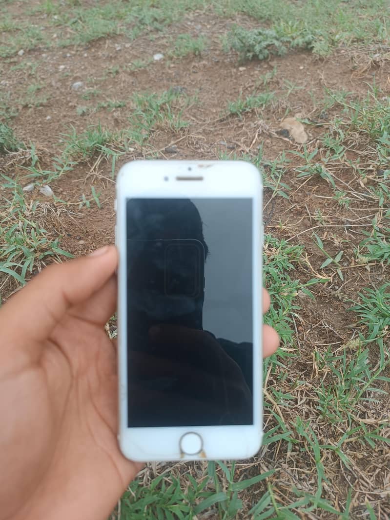 Apple iPhone 8 4