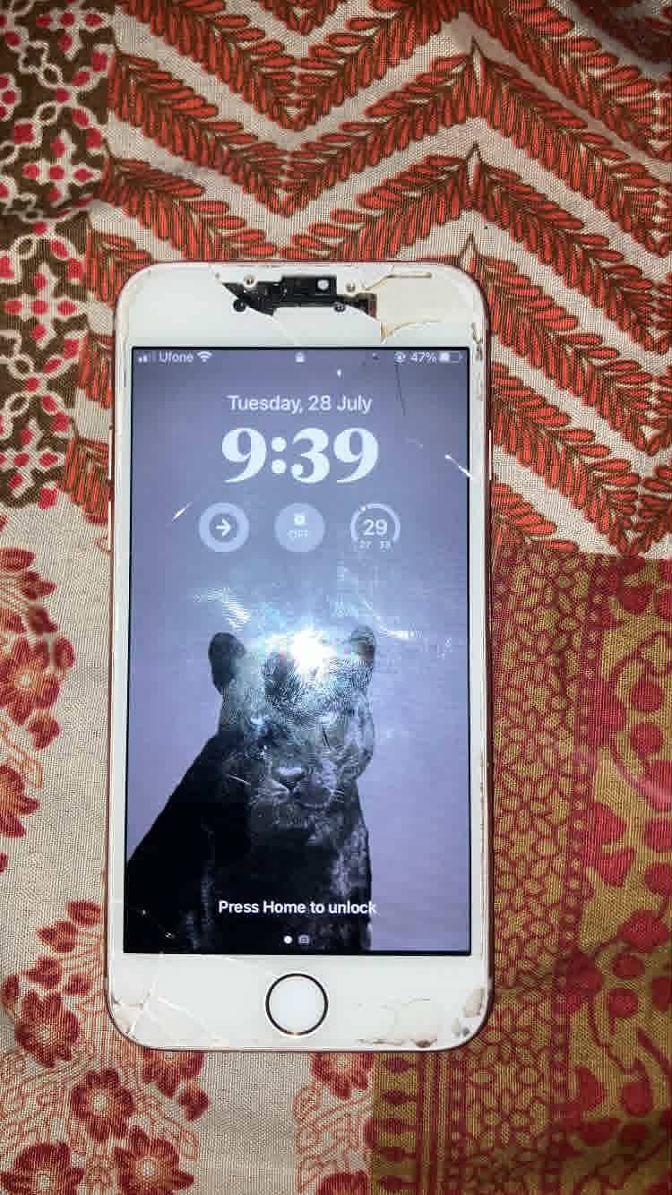 Apple iPhone 8 0