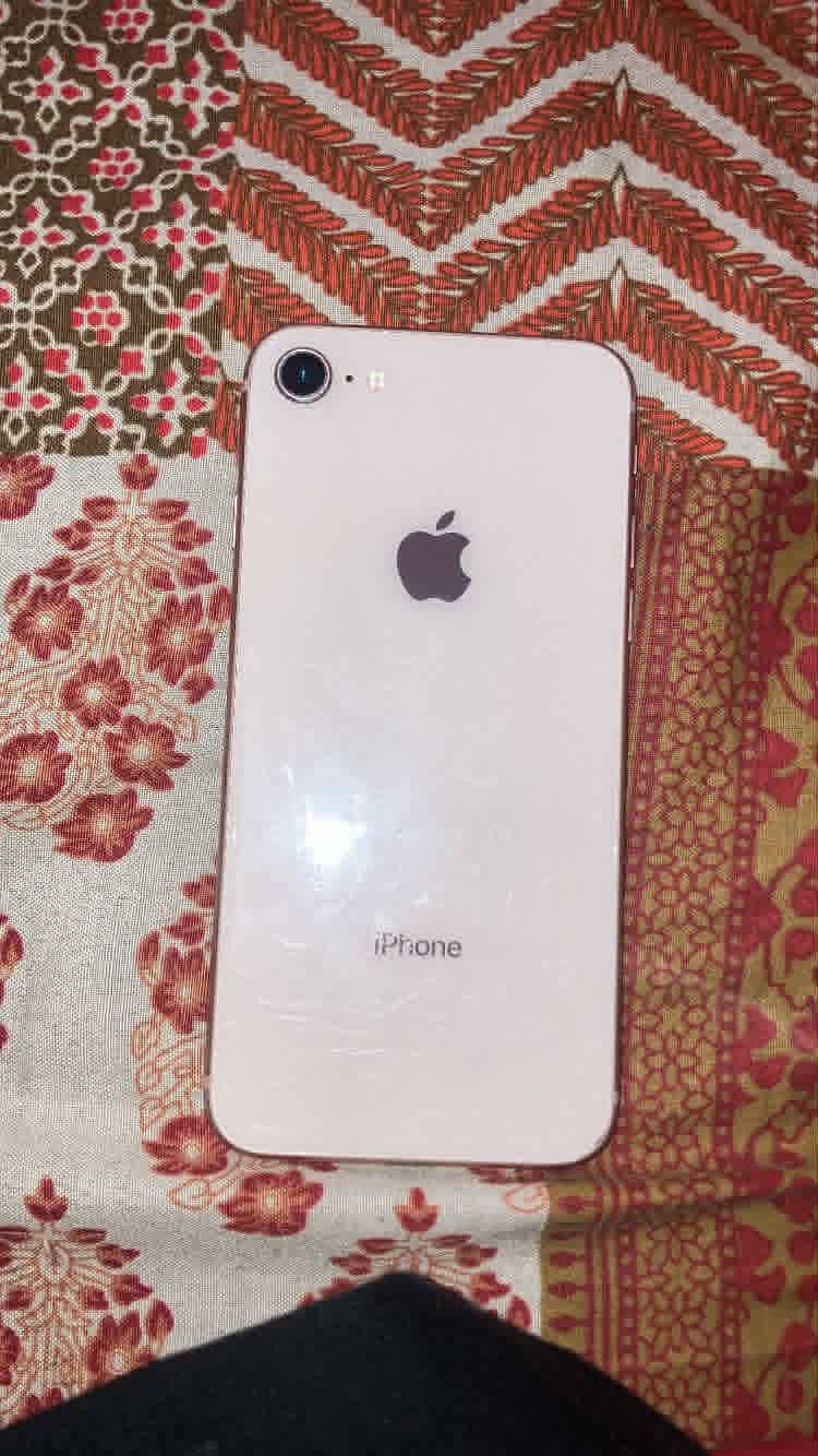 Apple iPhone 8 1