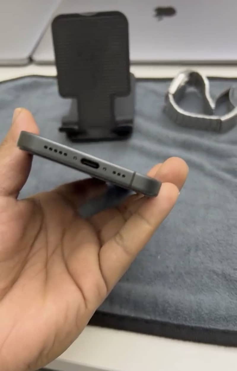 iPhone 17 2