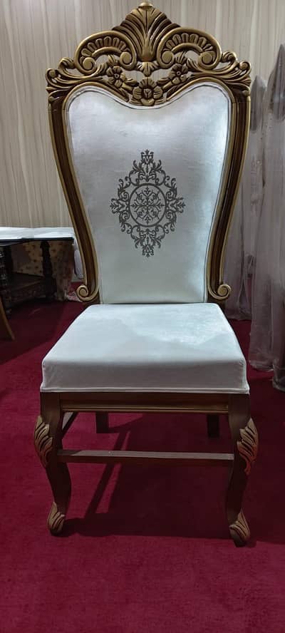 Dinig Table