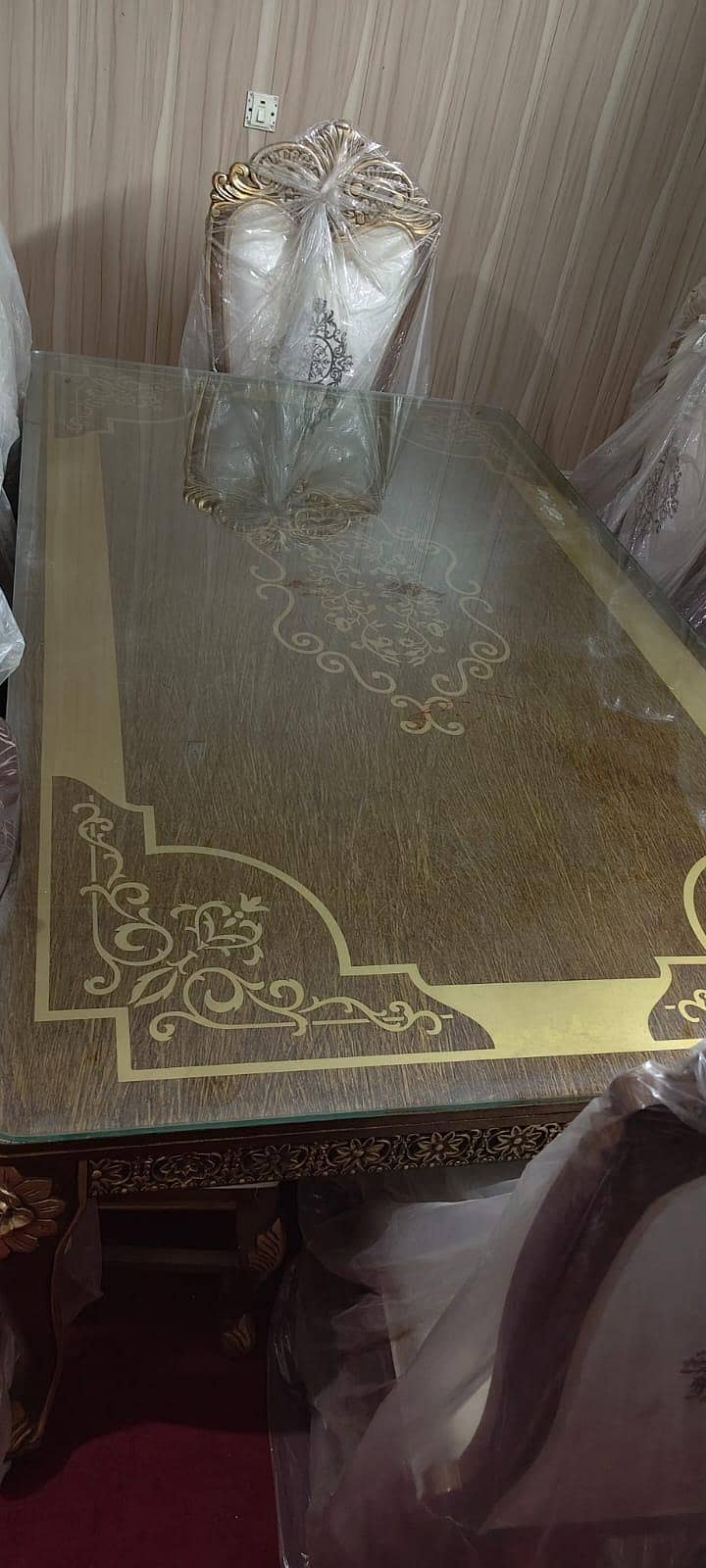 Dinig Table 5