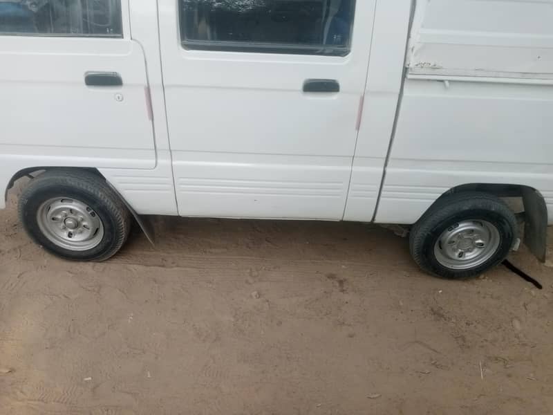 Changan 2011    03352841956 sirf isi number pai contact karey 12