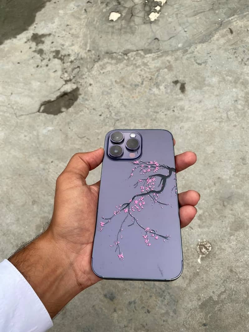 Apple iPhone 14 Pro Max 0