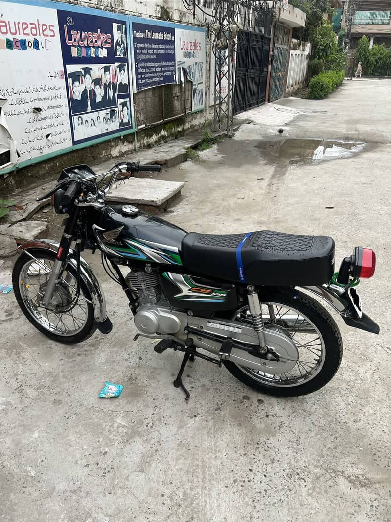 2023 model, driven kilometer 8800 2