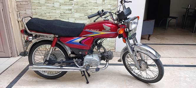 Honda CD 70cc=2010 model =/Lahore number Baik//fils ok complete 