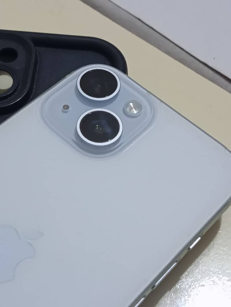 Iphone 15 10/10 condition 2