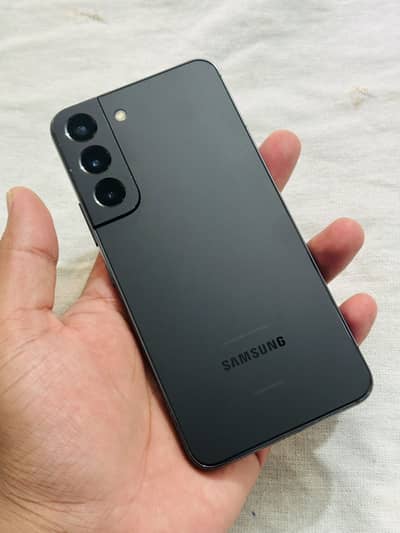 Samsung Mobile S22 Excellent Condition