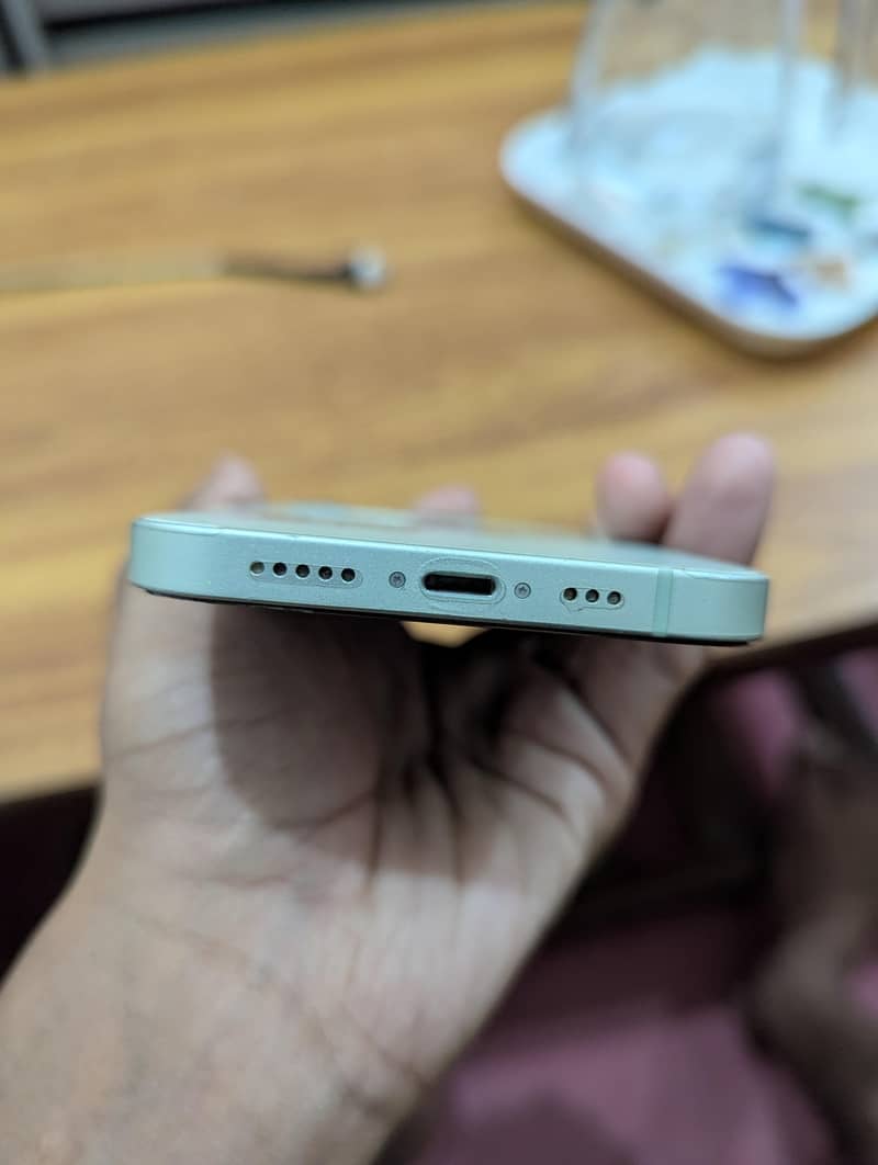 Apple iPhone 12 5