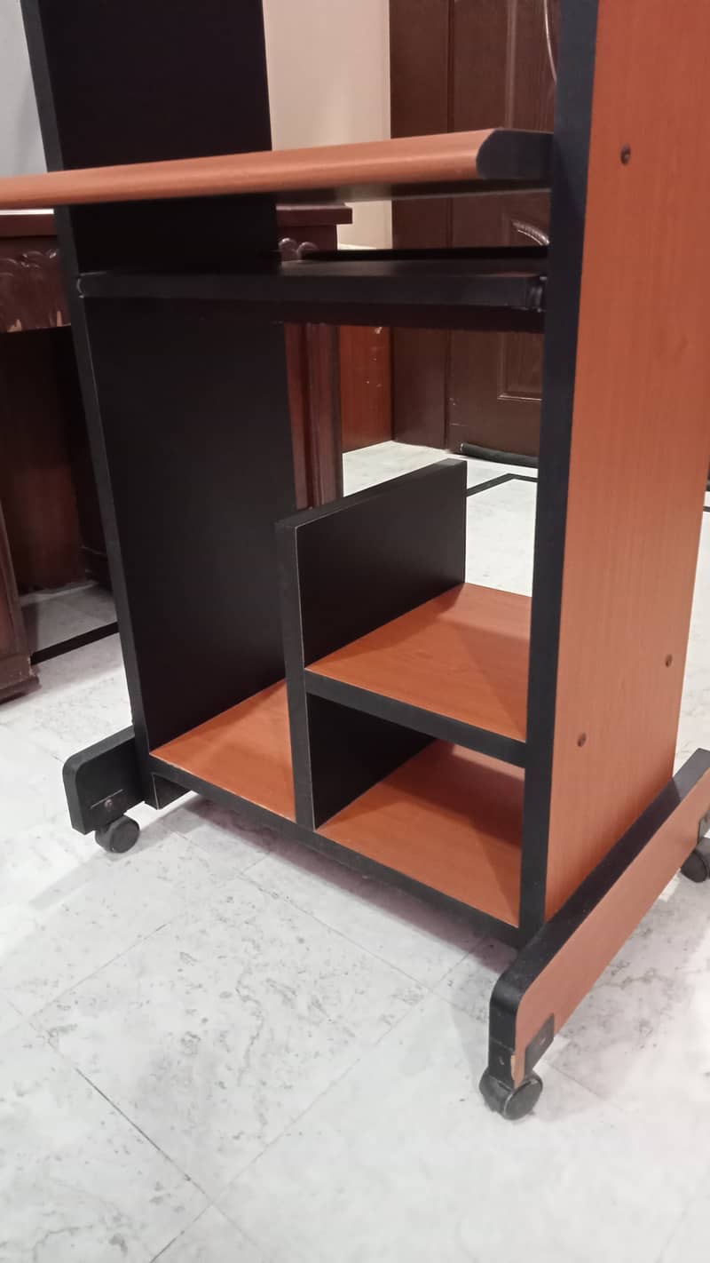 Decent Moving Computer Table 2