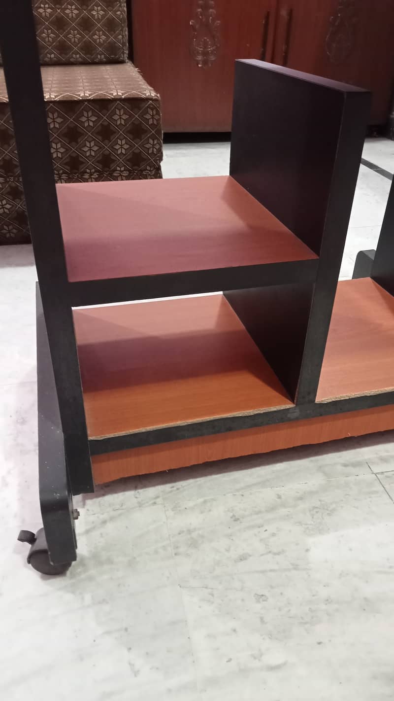 Decent Moving Computer Table 6