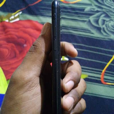 Apple iPhone 7