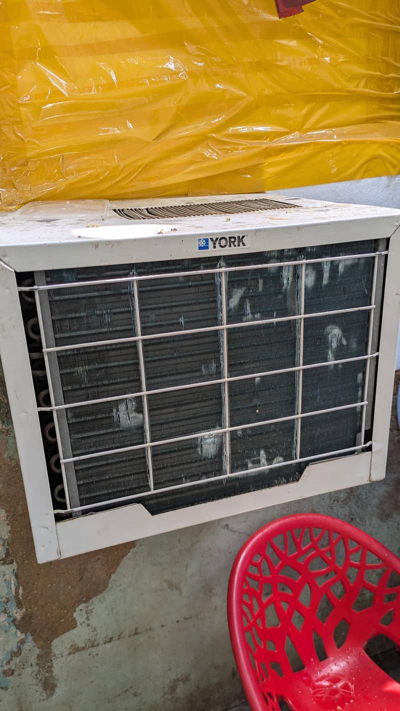 York window AC 2