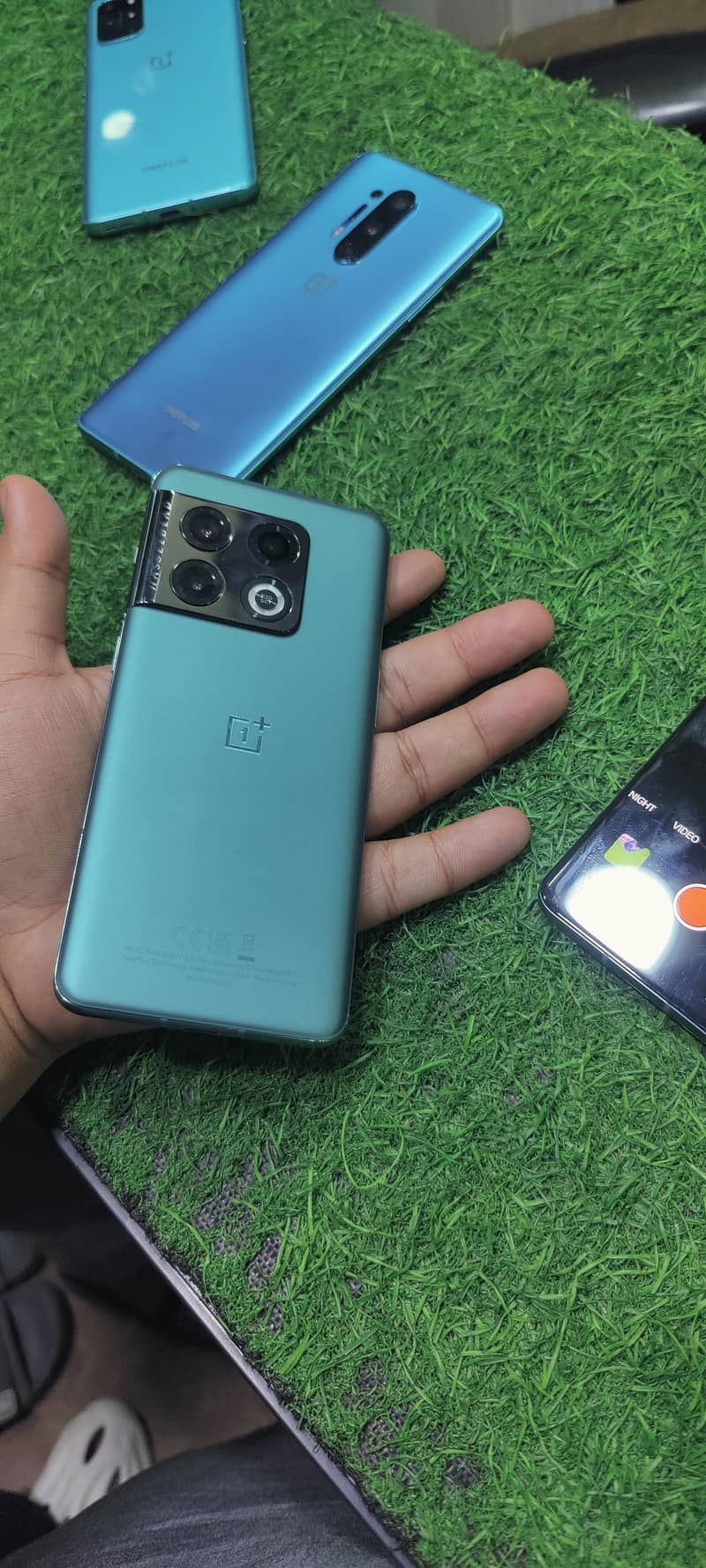 One Plus 10 Pro 4