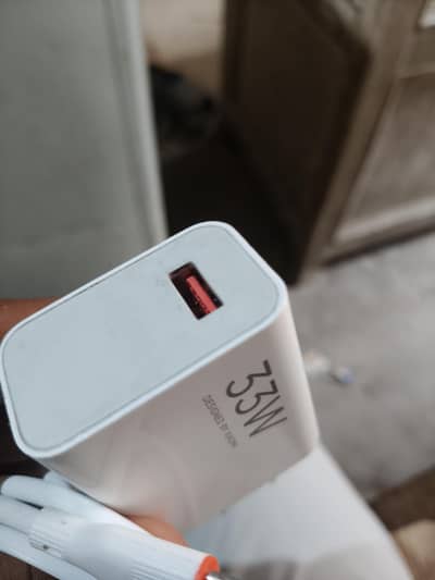 33 watt fast charger brand new condition