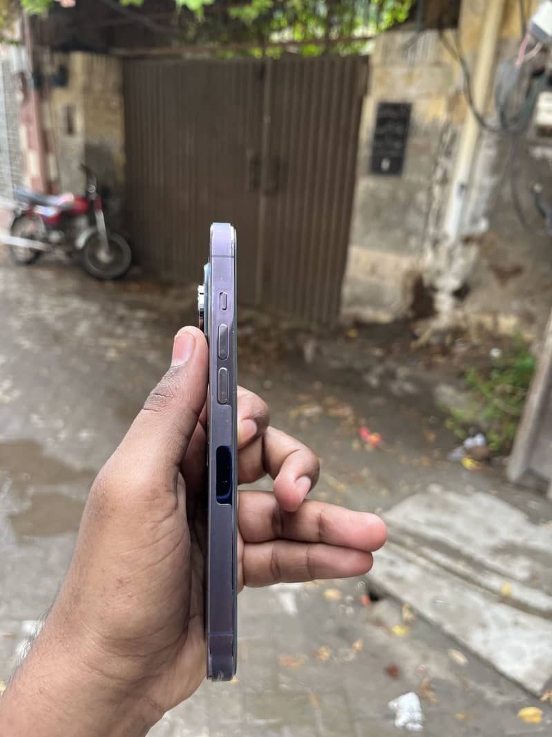 iPhone 14pro 1