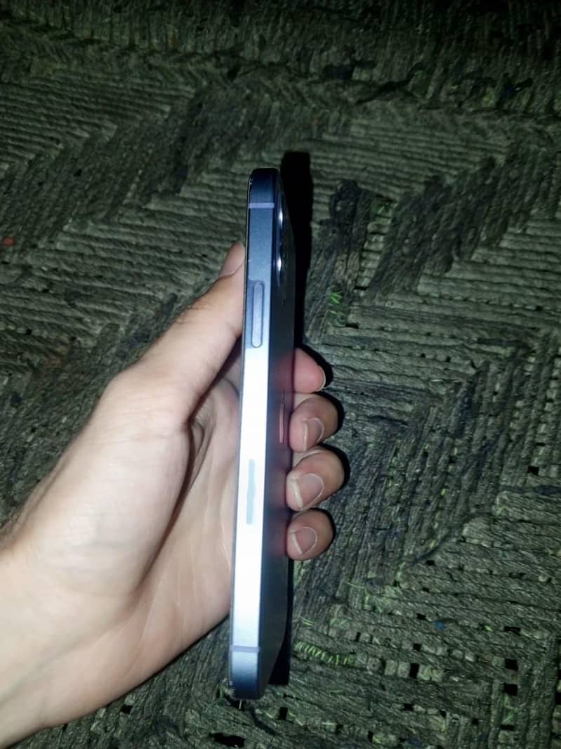 Apple iPhone 12 2