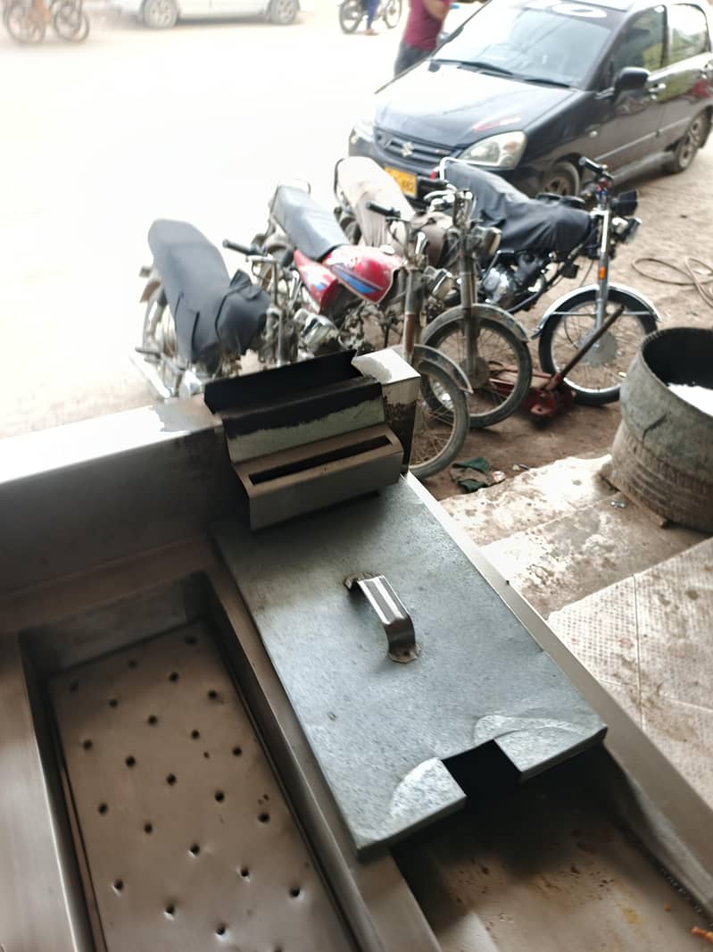 fryer with table 2