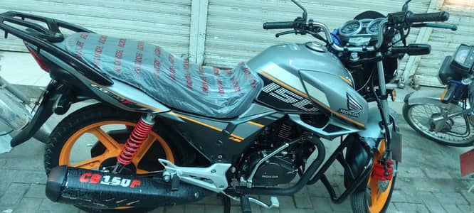 Honda CB 150F 2023 | 7800KM | 1st Owner | Like New | Smart Card