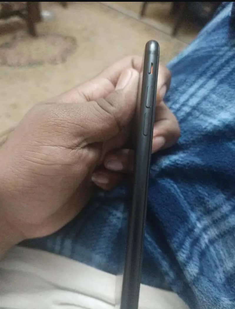 Apple iPhone 7 2