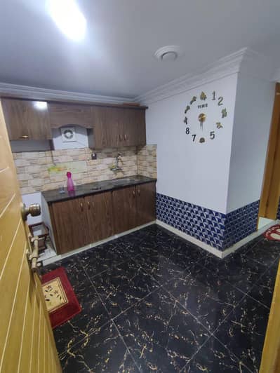 Semi Furnished 1 bed lounge with small kitchen and washroom avaiable for rent.