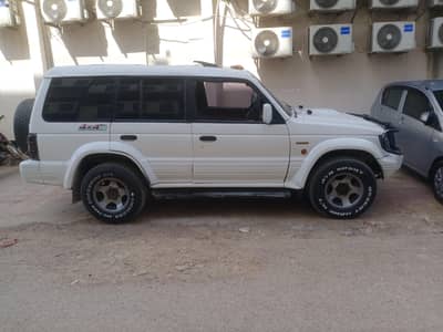 Mitsubishi Pajero 1986
