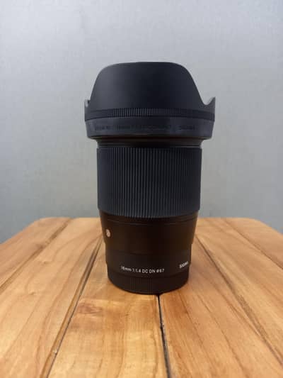 Sigma 16mm f/1.4 DC DN Lens (Sony E-Mount)