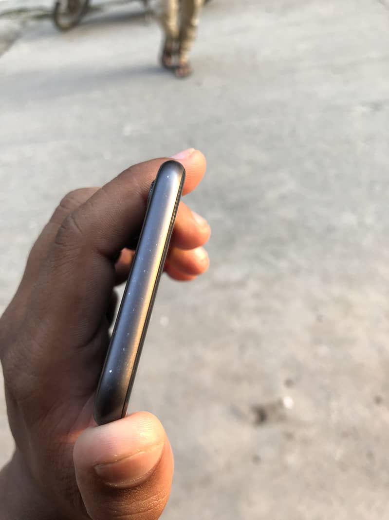 Apple iPhone 8 2