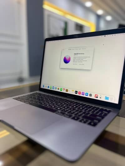 Apple MacBook Pro 2017 | 13-inch | Core i5 / 8GB RAM / 256GB SSD