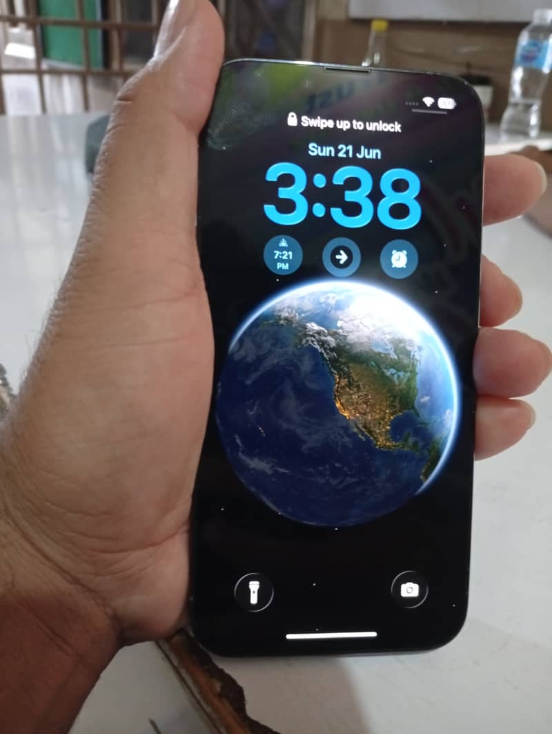 Apple iPhone 13 Pro 1