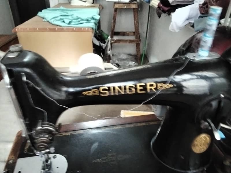 Singer sewing machine 0
